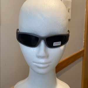 Boy’s rubberized styling sunglasses 😎 uv400